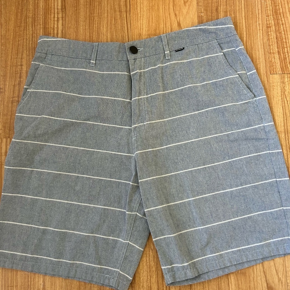 Hurley Men's Blue Striped Flat Front Shorts Sz 36